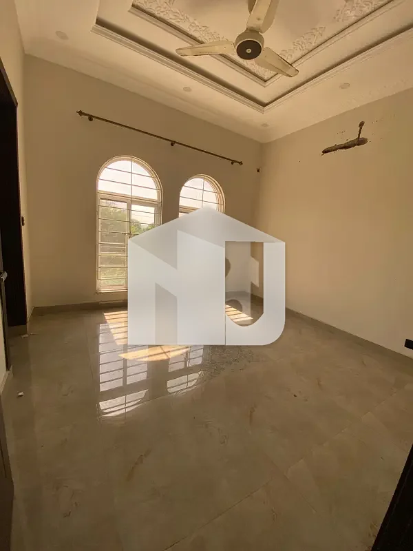 D-12 4Marla House For Rent 3bed With Washroom Drawing Dining Lounge Kichen Servant Room Parking No Gas Installed, photo 9