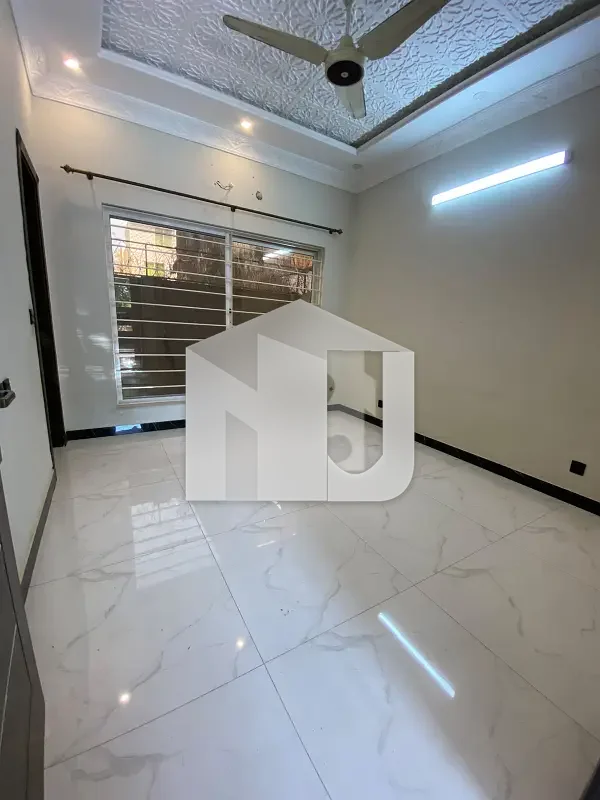 D-12 4Marla House For Rent 3bed With Washroom Drawing Dining Lounge Kichen Servant Room Parking No Gas Installed, photo 8