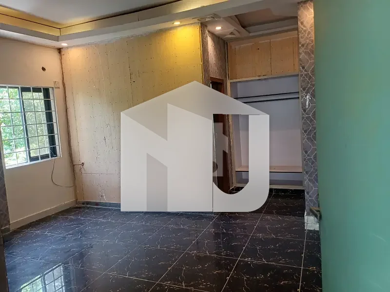 G 6 FULL HOUSE ( 2133 SQ YDS ) DOUBLE STOREY UN FURNSHED AVIALABLE FOR RENT, photo 6