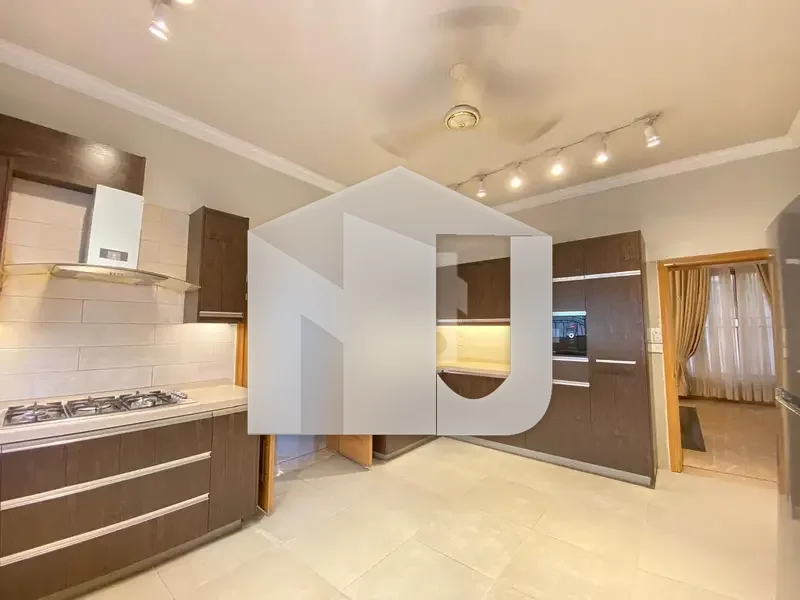 Beautiful House Available For Rent On Prime Location, photo 8