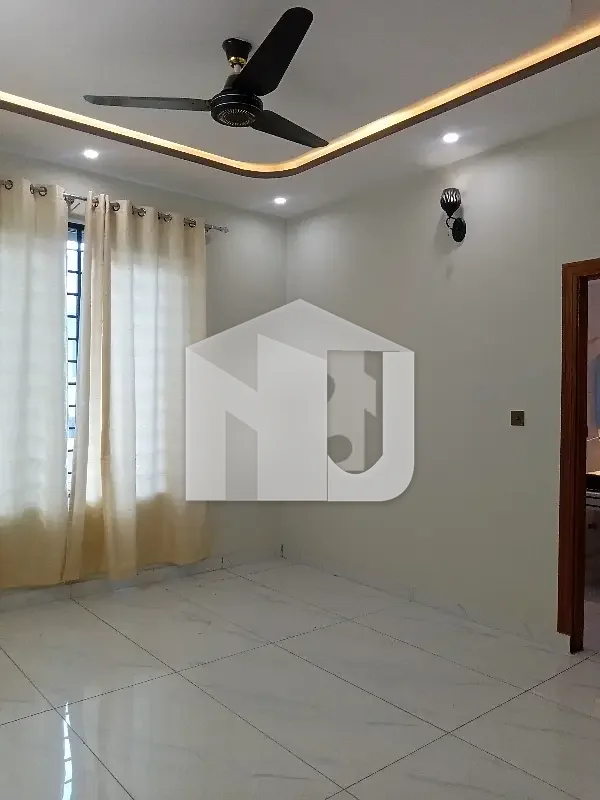 10 Marla Brand New House In Pwd, photo 6