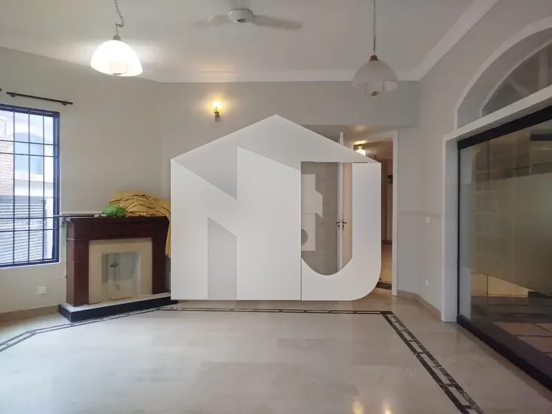 F10 2kanal House 12 Bedroom Attach Bath 3 Storey, photo 2