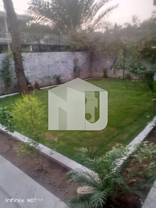 Full House 4 Bed 4 Bath 2 TV Lounge DD Kitchen 3 Car Parking Store, photo 8