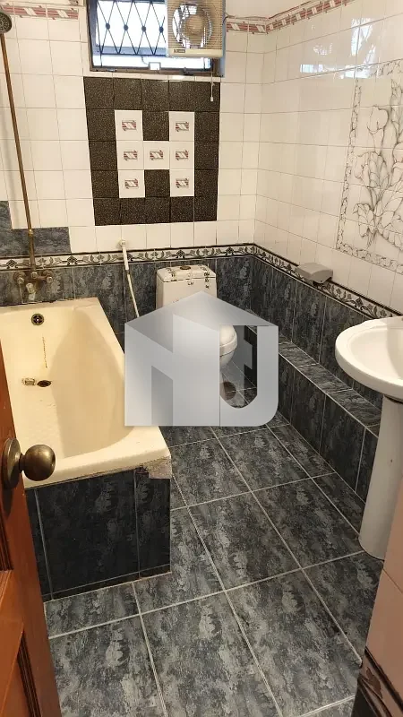 Full House For Rent 7 Bed 7 Bath 2 Kitchen 2 TV Lounge Tile Flooring Separate Meters DD 5 AC Available, photo 6