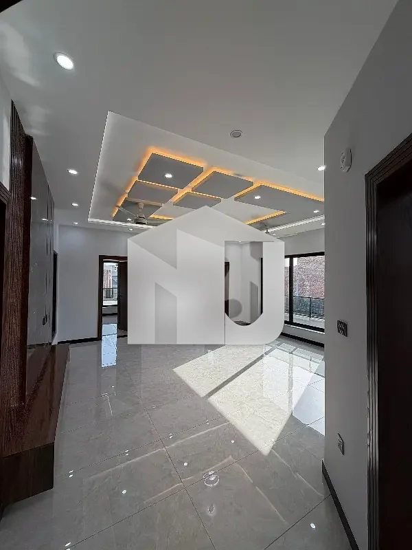 1 Kanal Double Unit House 20kv Solar For Rent In Multi Gardens MPCHS B-17 Block A Islamabad, photo 16