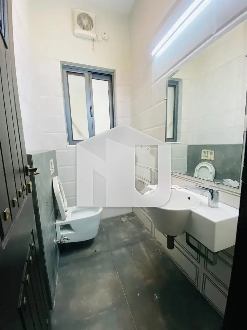 1 Kanal Triple-Storey Beautiful House for Rent in F-8 Islamabad,, photo 18