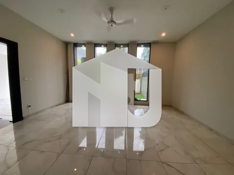 1 Kanal Triple-Storey Beautiful House for Rent in F-8 Islamabad,, photo 6