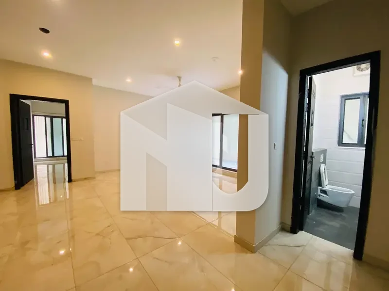 1 Kanal Triple-Storey Beautiful House for Rent in F-8 Islamabad,, photo 2