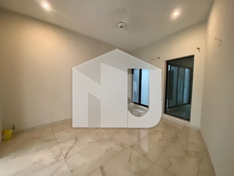 1 Kanal Triple-Storey Beautiful House for Rent in F-8 Islamabad,, photo 5
