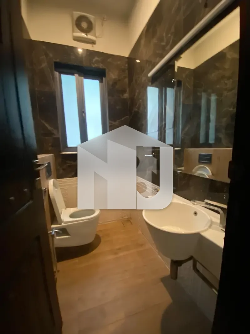 1 Kanal Triple-Storey Beautiful House for Rent in F-8 Islamabad,, photo 4