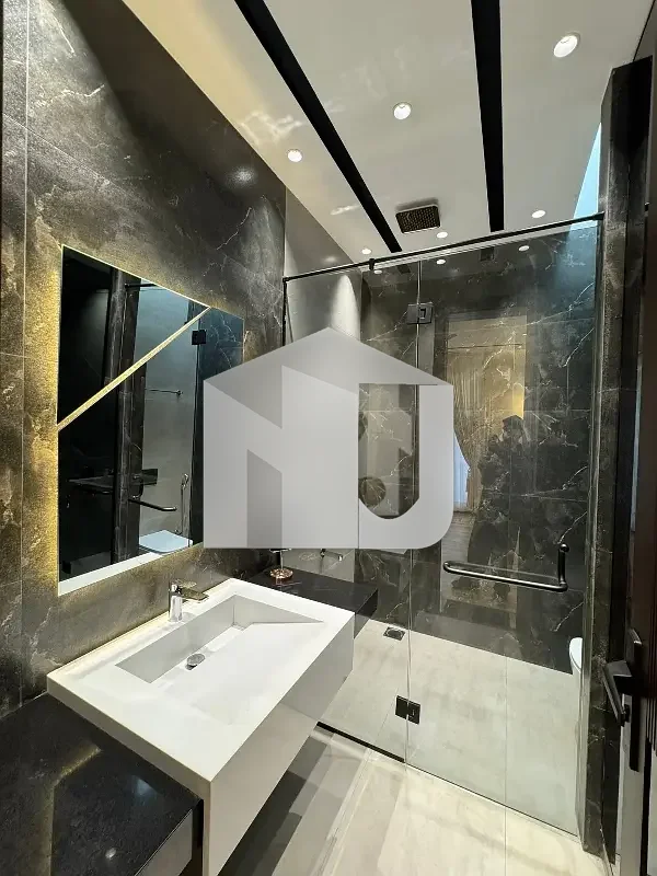 1 Kanal Luxury House Available For Rent, photo 28