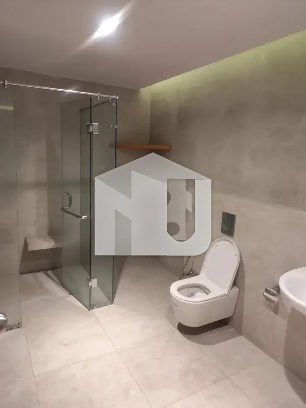 5,994 Sq. Ft. Triple- Corner House for Rent in F-7/4 Islamabad | USD 8,000/Month, photo 2
