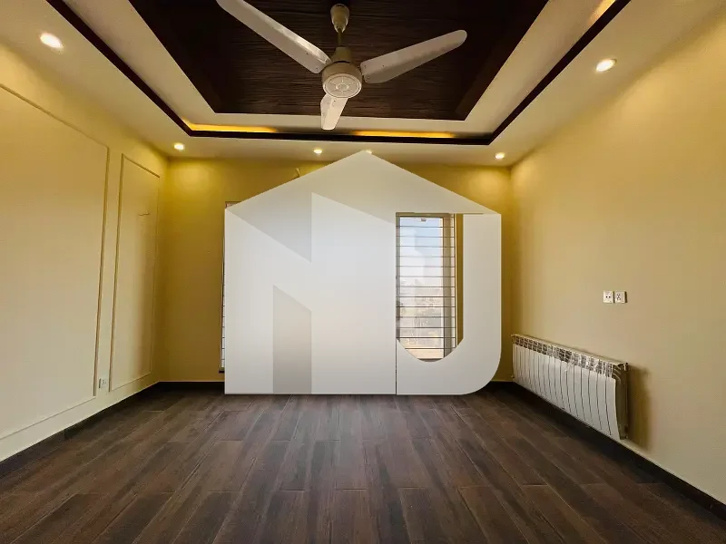 D-12 Islamabad 5090 Brand New Triple Storey House For Rent 8 Bed With Washroom 3 Drawing Dining Tv Lounge 3 Kichen 2 Servant Room Parking No Gas Electric Available, photo 8