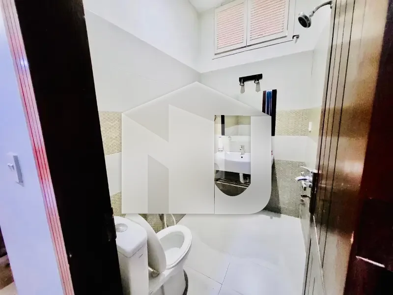 D-12 Islamabad 4 Marla House For Rent 3 Bed With Washroom Drawing Dining Tv Lounge 2 Kichen Mumty Parking No Gas Parking Fron T Open Basement Full Hall, photo 7