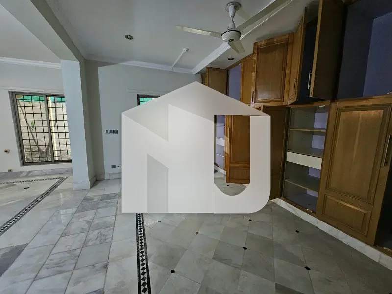 Well-Maintained 6 Bed House for Rent in F-7 Islamabad Only Foreigners, photo 6