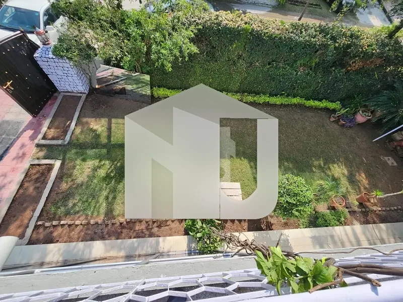 Like New Renovated 3 Bedrooms House With Gareen Lawn For Rent In F-8 Islamabad, photo 9
