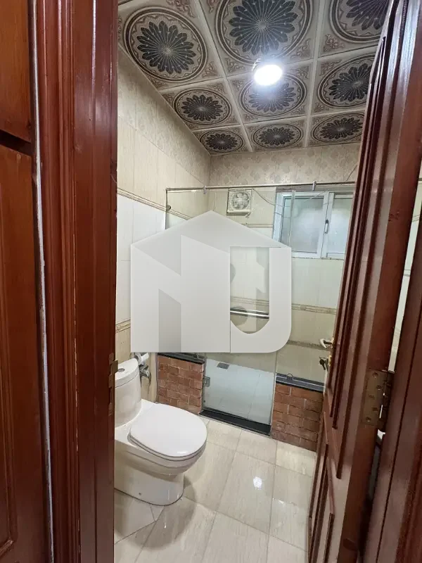 2 Kanal Triple Storey Fully Furnished House For Rent Prime Markaz Front Location, photo 24