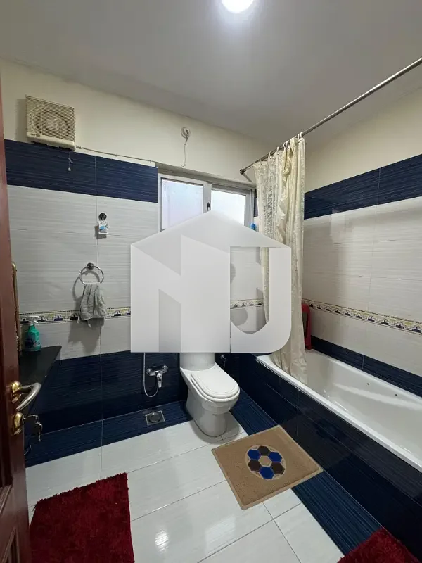 2 Kanal Triple Storey Fully Furnished House For Rent Prime Markaz Front Location, photo 30
