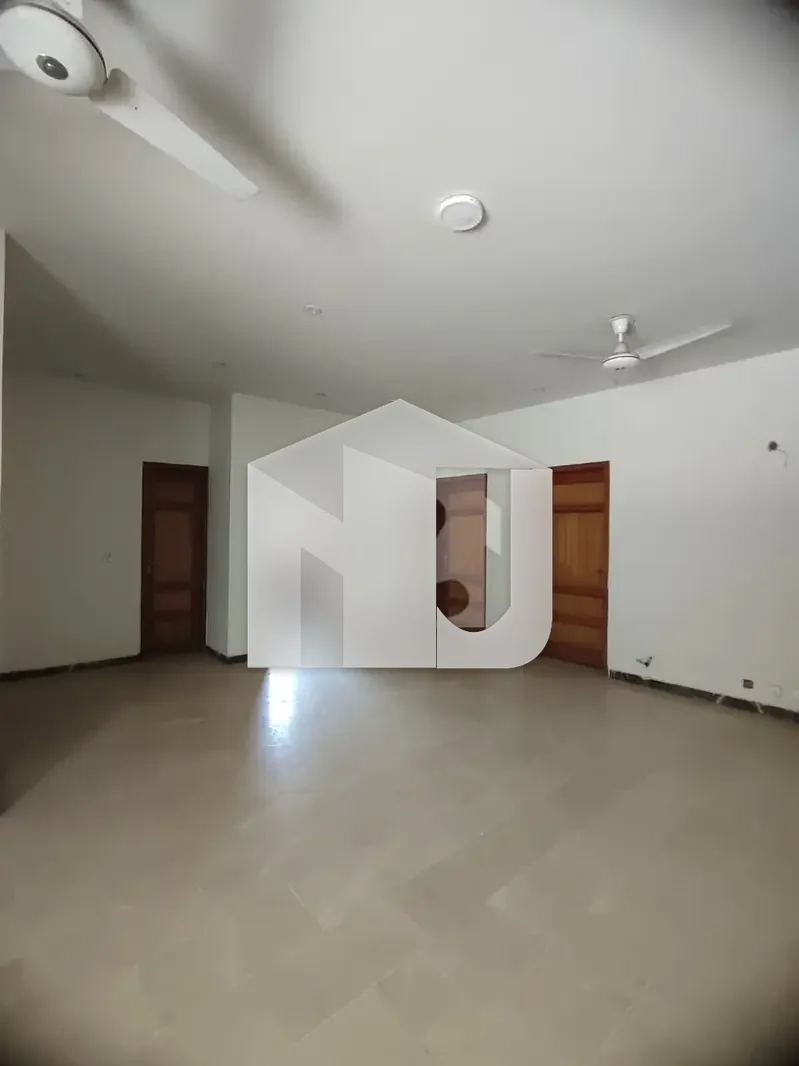 Independent 14 Marla 7+ Bed Full House For Rent, photo 13