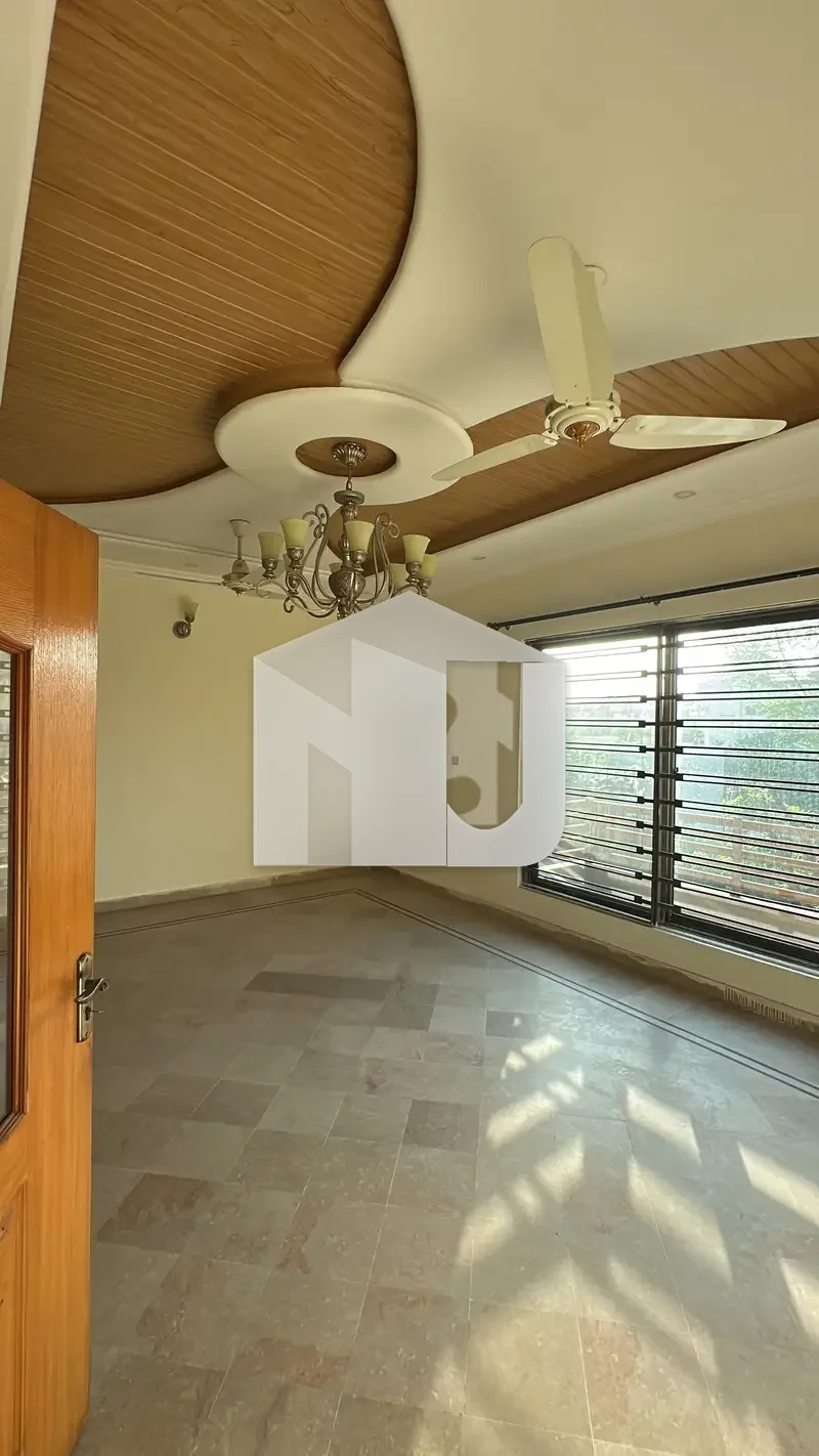 Independent 14 Marla 7+ Bed Full House For Rent, photo 8