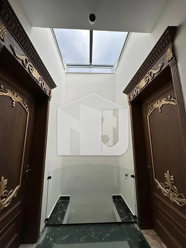 One Kanal Luxury And Designer House For Rent, photo 7