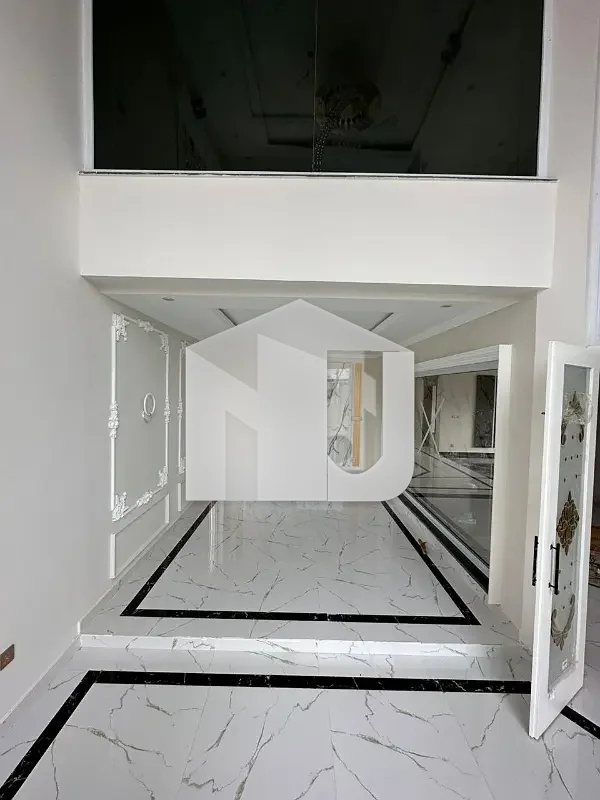 One Kanal Luxury And Designer House For Rent, photo 16