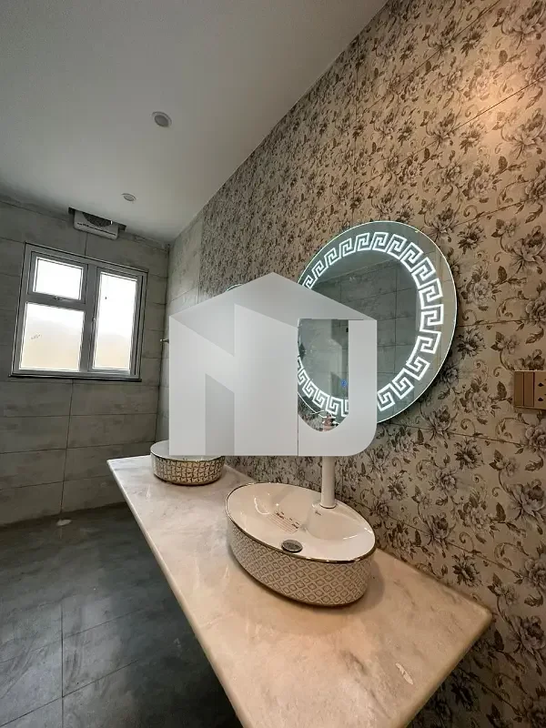 One Kanal Luxury And Designer House For Rent, photo 11