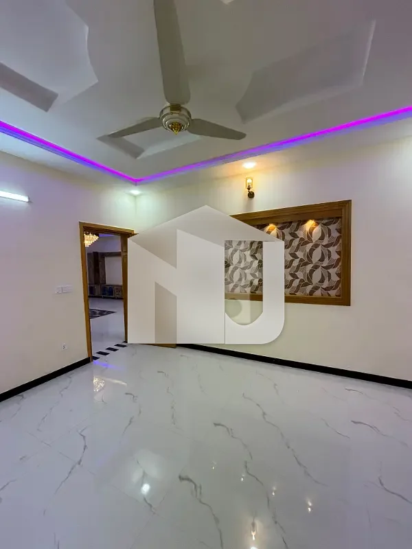 G13 Islamabad 1 kanal Brand New House For Rent, photo 10