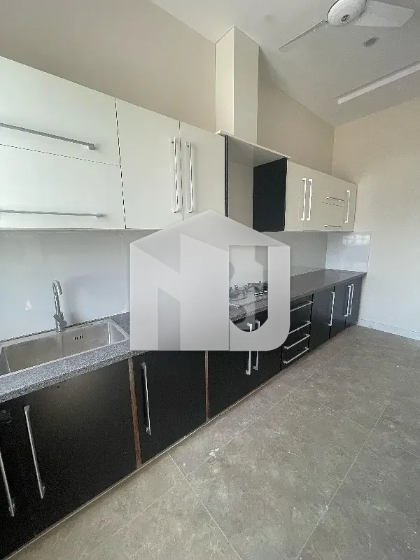 1 Kanal Full House Available For Rent, photo 11