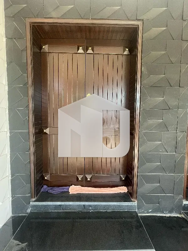 1 Kanal Full House Available For Rent, photo 6