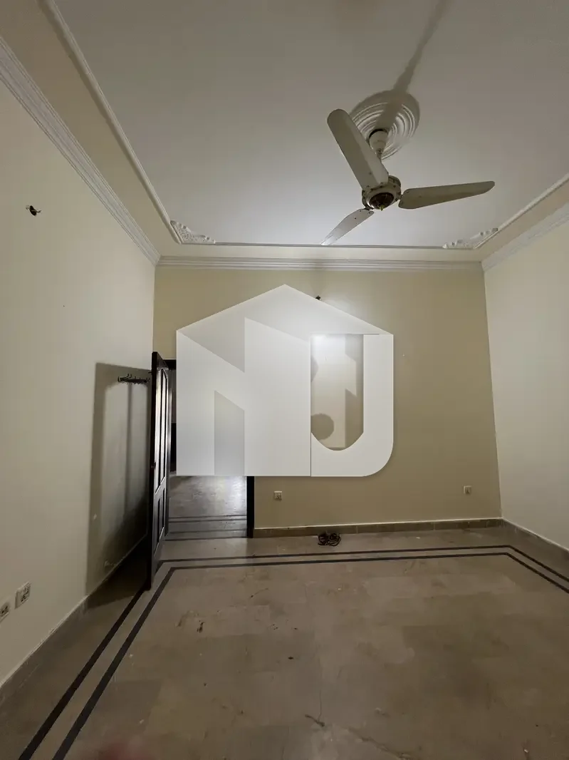 Beautiful 10 Marla Double Storey House For Rent In Pakistan Town Phase 2, photo 9