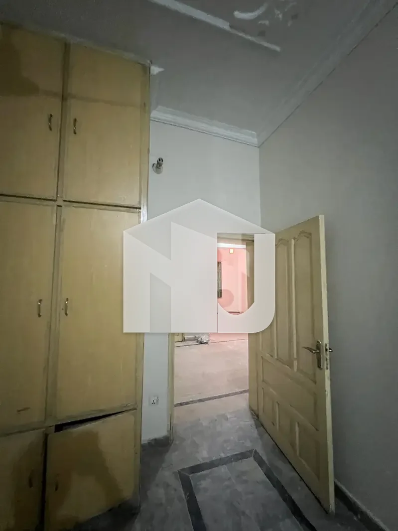 Beautiful 5 Marla Double Storey House For Rent In Pakistan Town Phase 1, photo 9