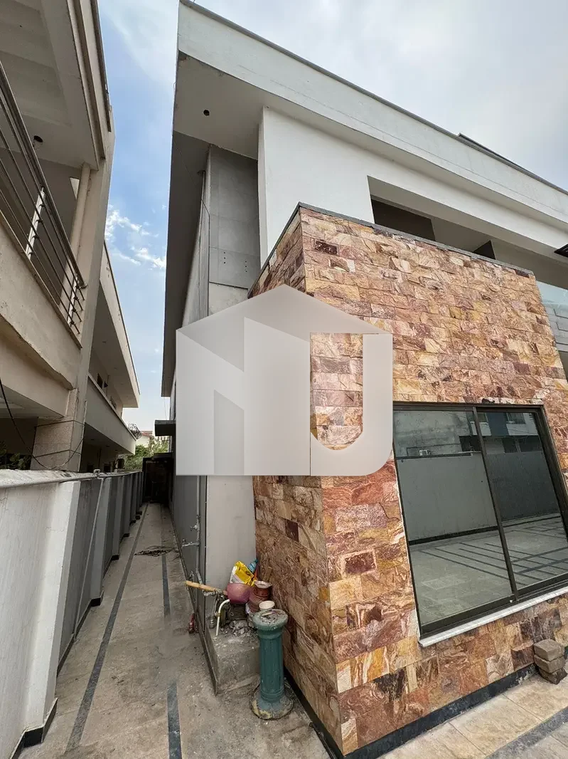 Tilled Floor 1 Kanal Double Storey House Is Available On Rent For Commercial As Well As Residential Purpose, photo 11