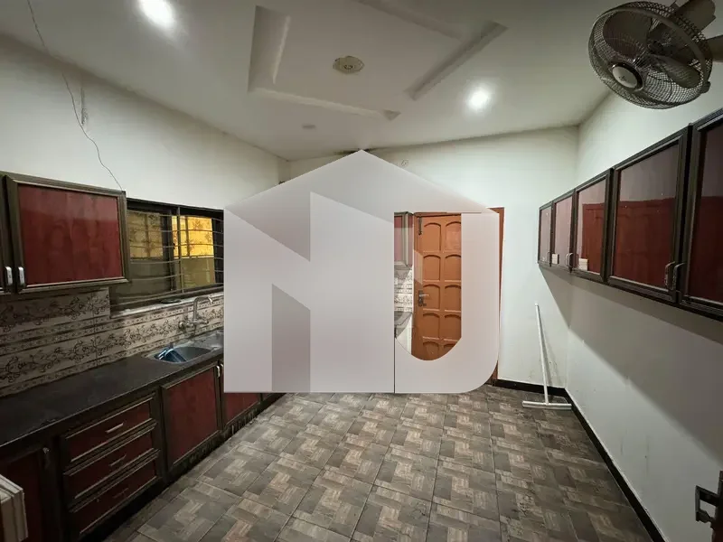 Tilled Floor 1 Kanal Double Storey House Is Available On Rent For Commercial As Well As Residential Purpose, photo 4
