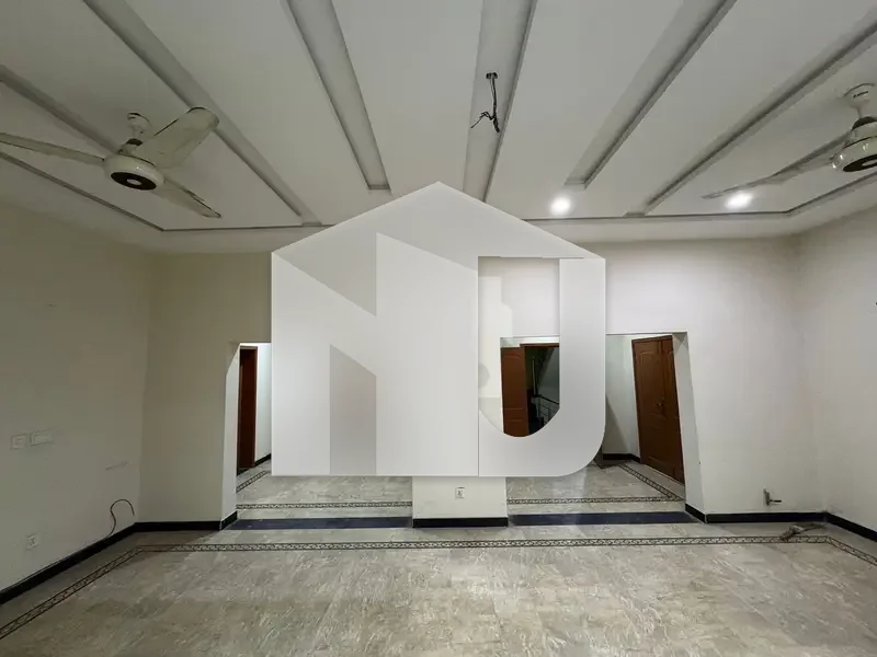 Tilled Floor 1 Kanal Double Storey House Is Available On Rent For Commercial As Well As Residential Purpose, photo 7