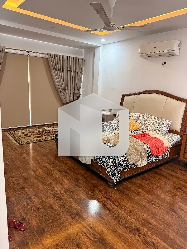 Like a brand New House For Rent on prime location  Having 05 Bedrooms 8 bathroom, photo 21