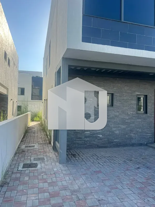 10 Marla Fully Fitted Brand New Villa, photo 5