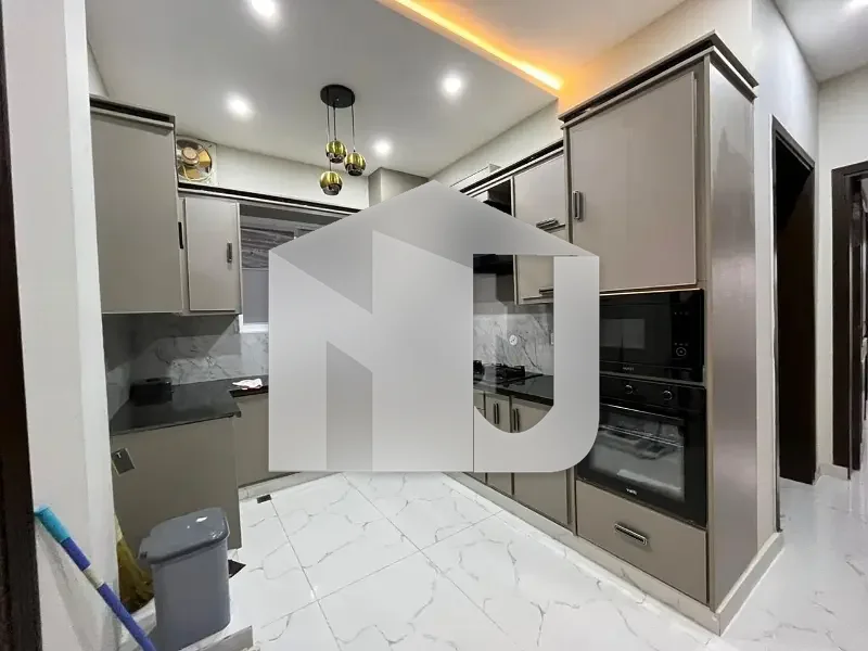 8 MARLA BRAND NEW HOUSE, photo 3