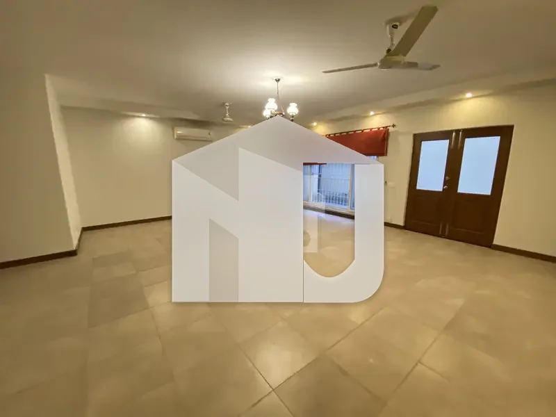 Brand New Luxurious House For Rent On Most Prime Location, photo 10