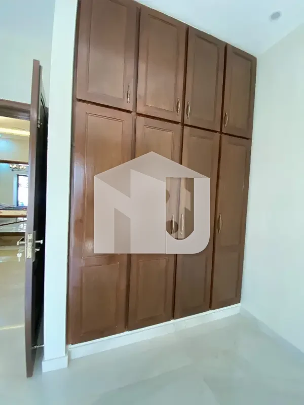 10 Marla Full House For Rent In D-12 Islamabad, photo 6