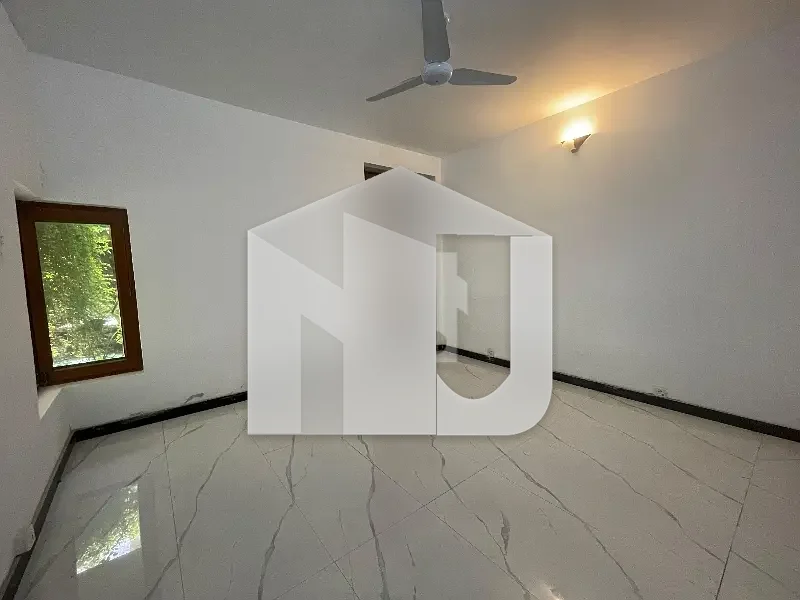 Like Brand New 3 Bedrooms Anxey House Available For Rent In F-7 Islamabad, photo 5