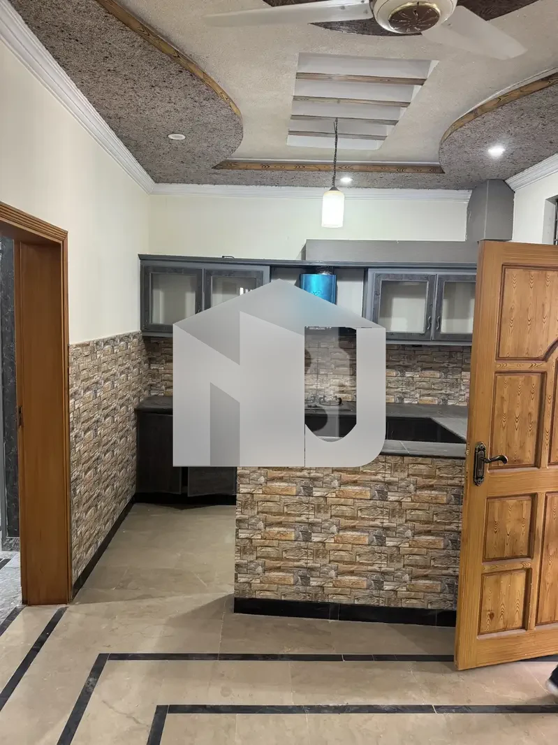 5 Marla Semi Triple Storey House Available For Rent In Bani Gala, photo 3