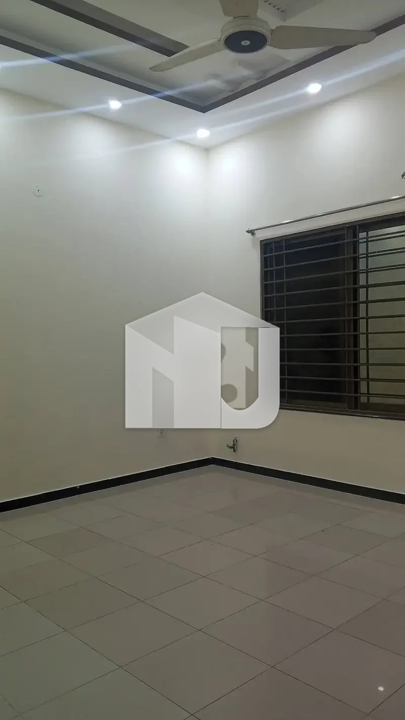 Multi Garden B-17 Islamabad 30"60 Full House Available For Rent, photo 5