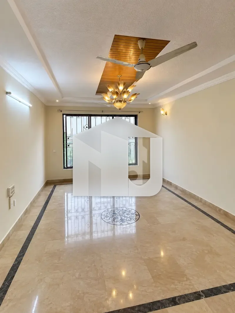 Beautiful 10 Marla Full House For Rent, photo 5