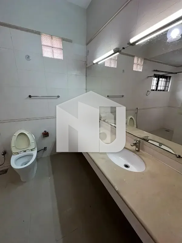 F-8 Beautiful House For Rent, photo 12