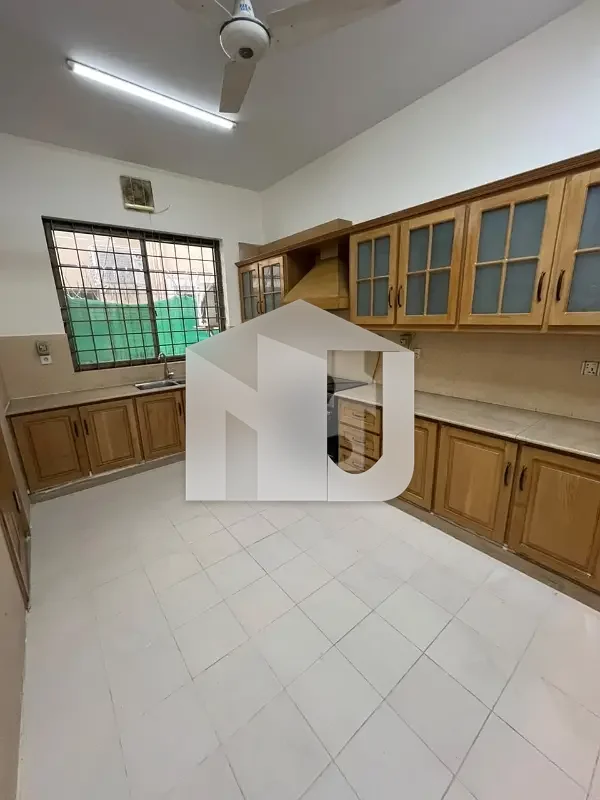 F-8 Beautiful House For Rent, photo 7