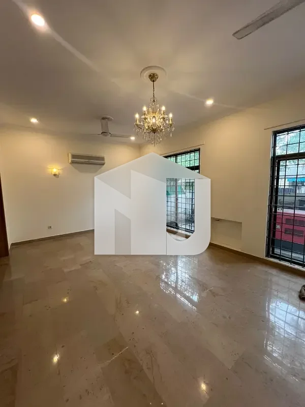 F-8 Beautiful House For Rent, photo 3
