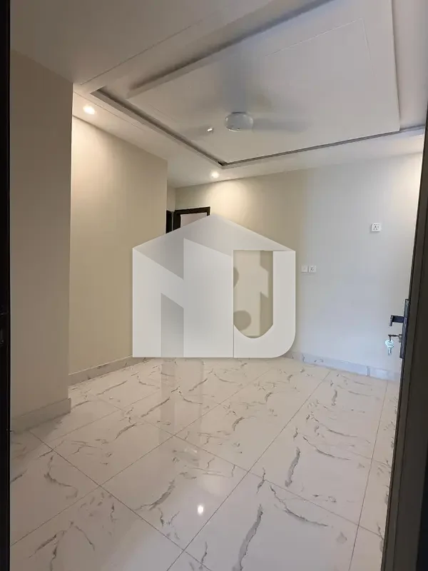 3 Story House For Rent, photo 3