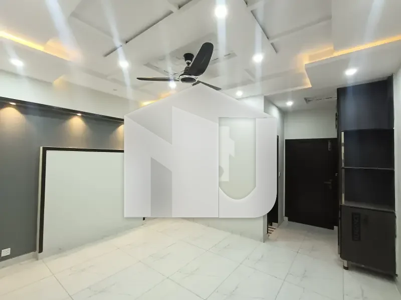 7 Marla Beautiful Brand New Double Storey House Available For Rent, photo 3