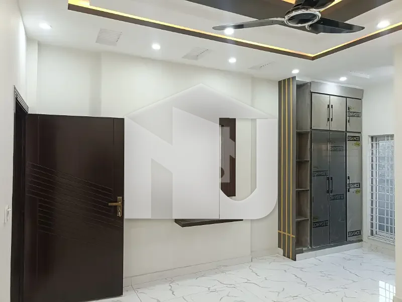 7 Marla Beautiful Brand New Double Storey House Available For Rent, photo 10